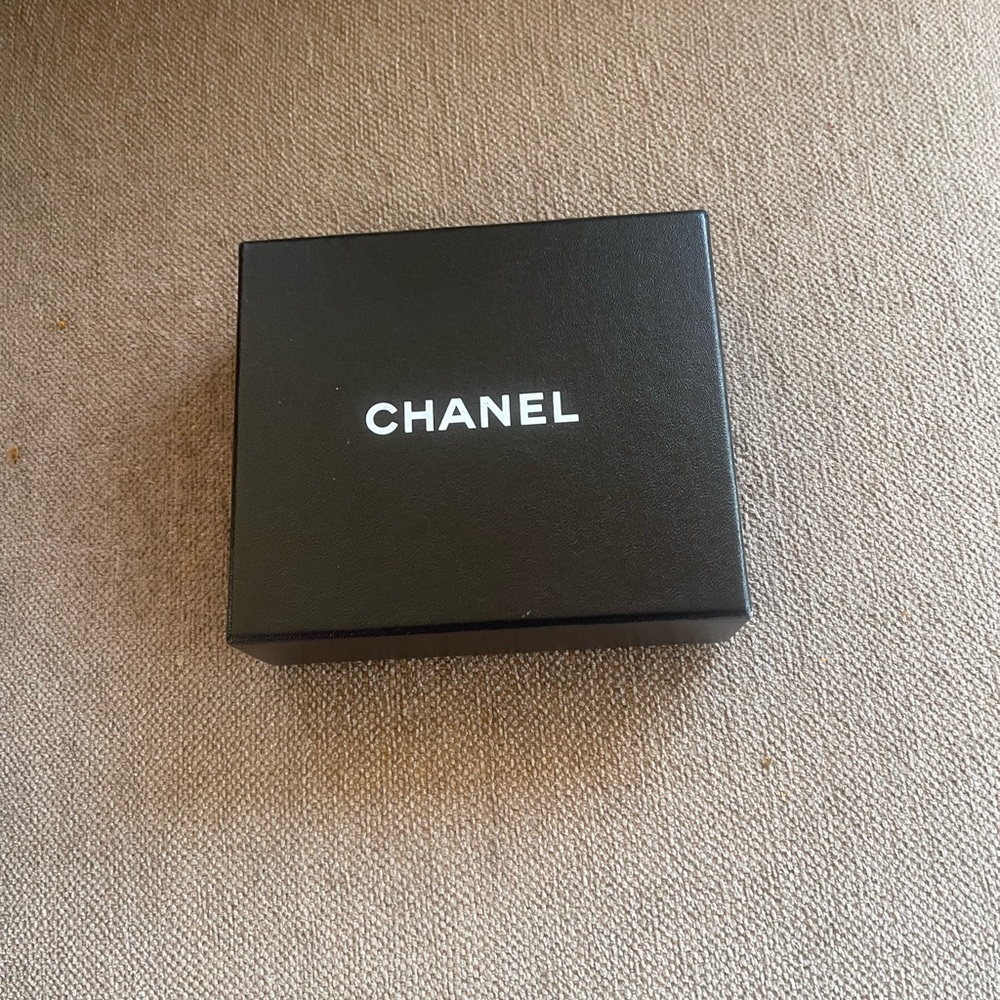 Chanel Black and Cream Quilted wallet and  Card Holder.Authentic! - Picture 6 of 10